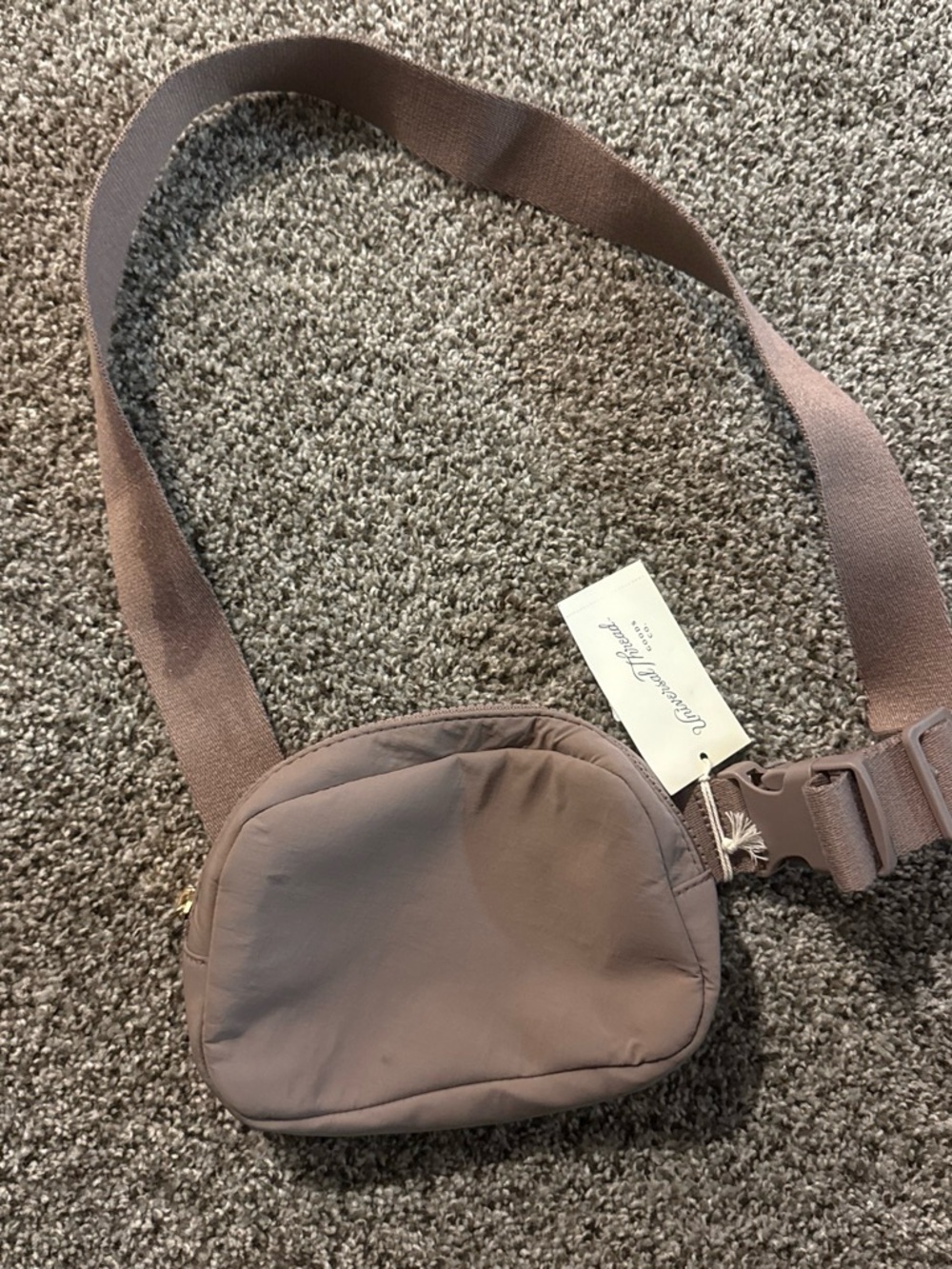 Men's Compact Crossbody Bag in Mauve Taupe